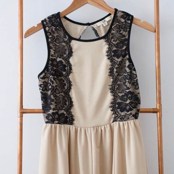 Boutique 1861 Lace Dress - Picture 3 of 8